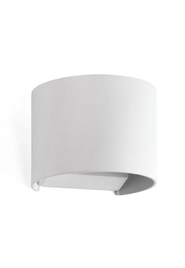 Elegant fasadlampa i aluminium från Faro Barcelona.