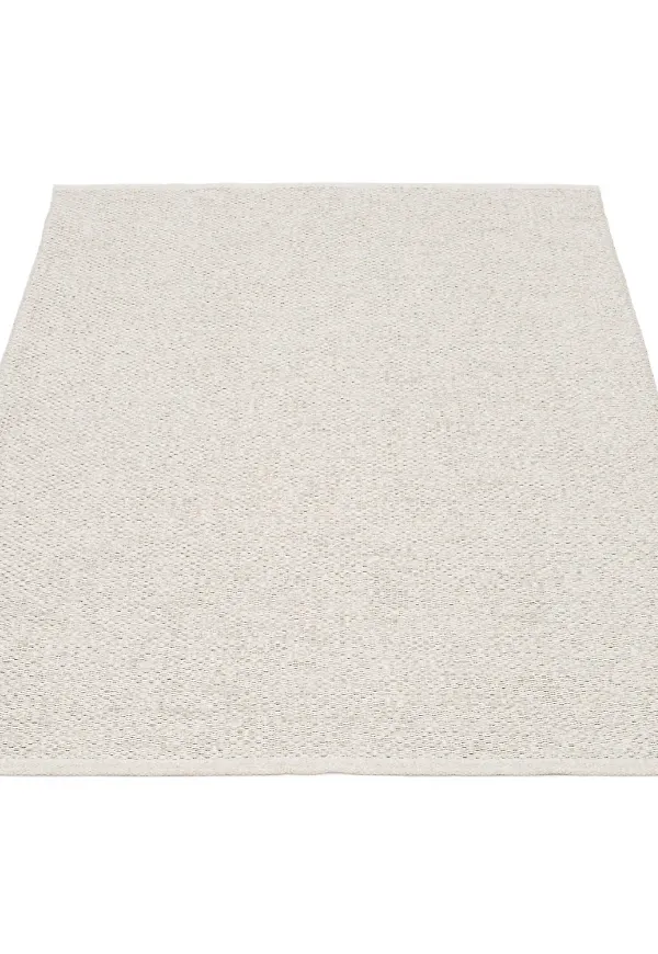 Snygg matta 2025 från Pappelina.