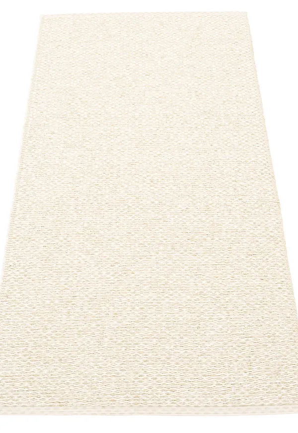 Riktigt fin Matta som passar bra vid många olika tillfällen.