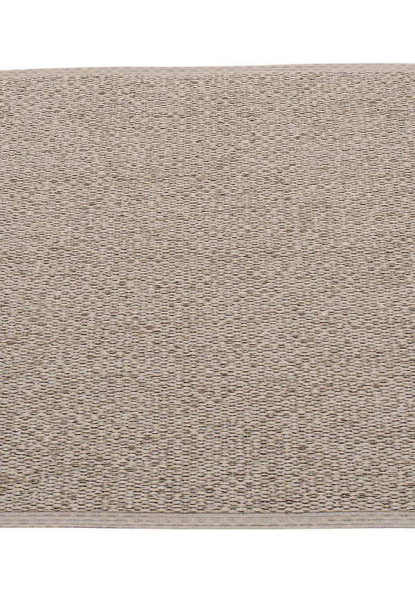 Riktigt fin Matta som passar bra vid många olika tillfällen.