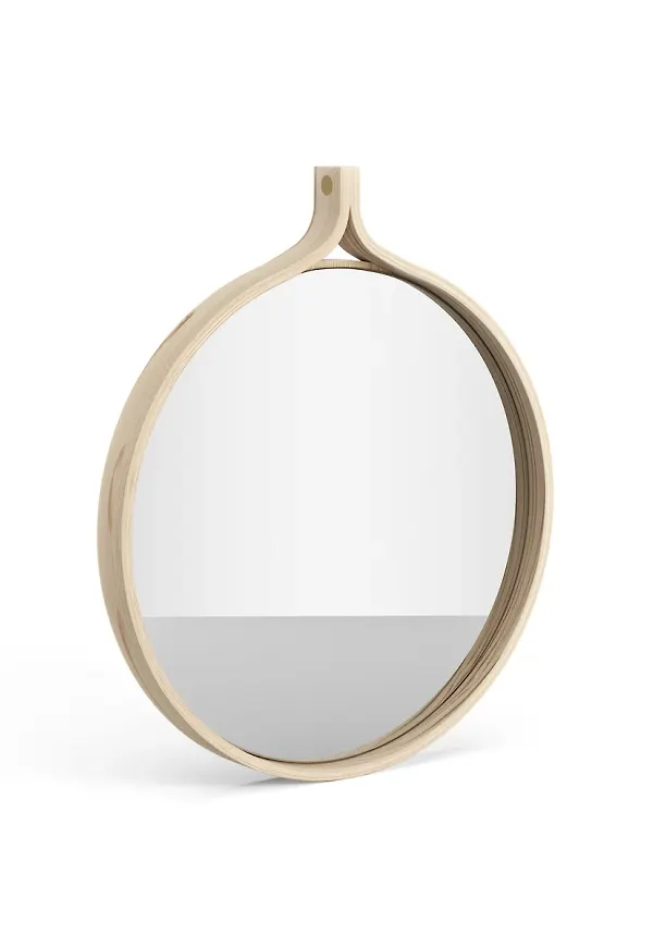 Vacker spegel i beiget från Swedese.