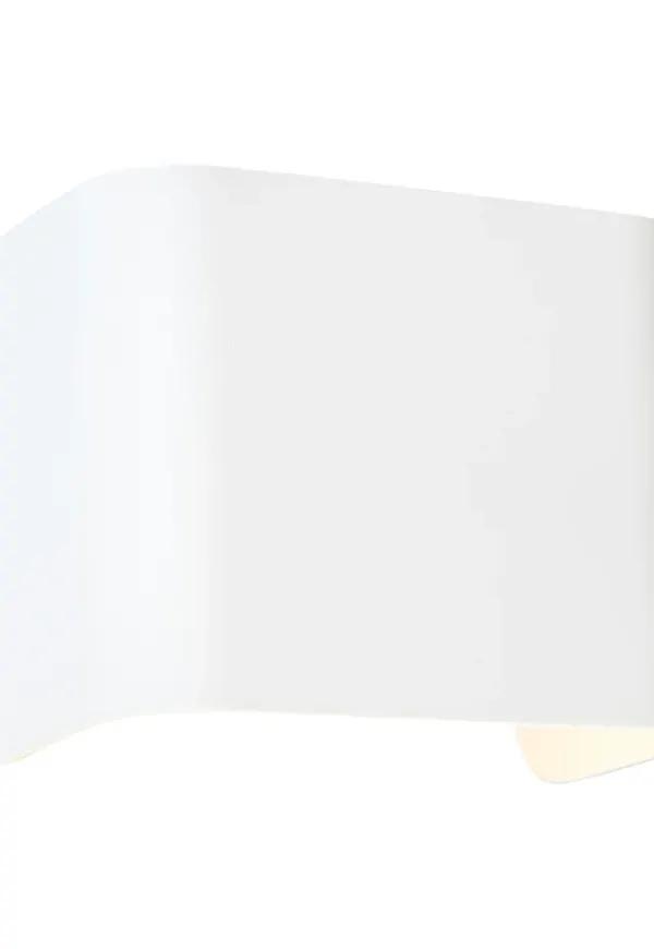 Smickrande vit lampa 2025 från Belid.