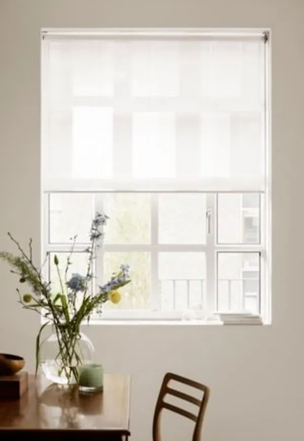 Jättefin rullgardin 2025 från Dekosol.