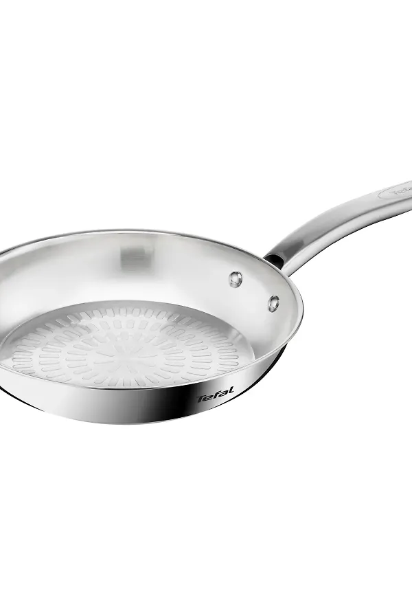Silverfärgad Tefal-stekpanna i härlig modell.