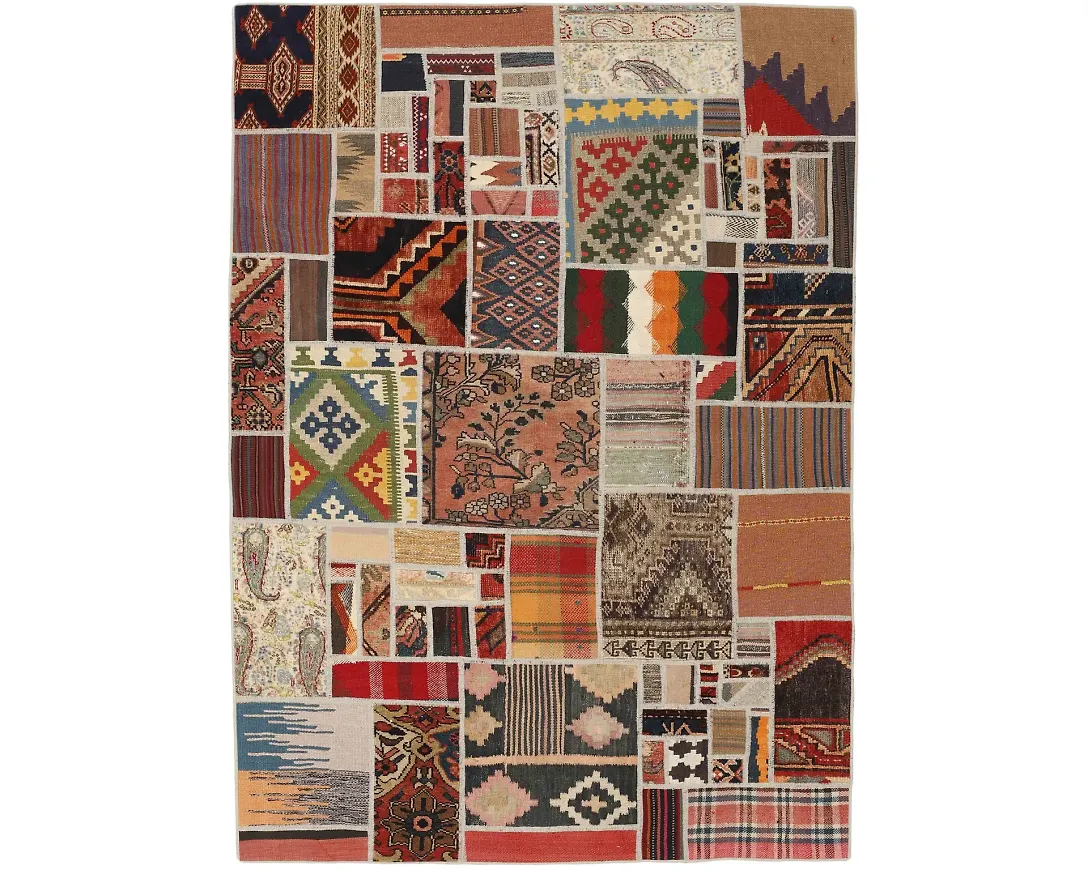 Flerfärgad ullmatta som passar perfekt till våren 2025!