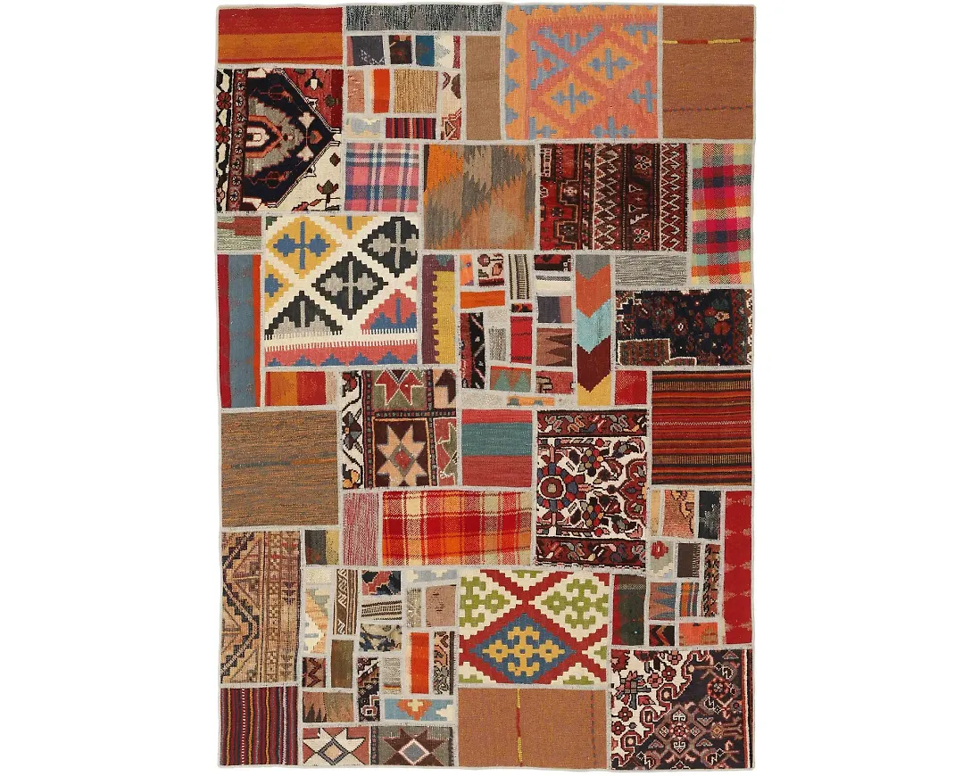 Flerfärgad ullmatta som passar perfekt till våren 2025!