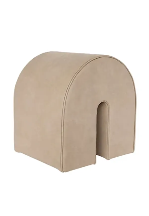 Fantastiskt fin fåtölj i läder från Kristina Dam Studio.