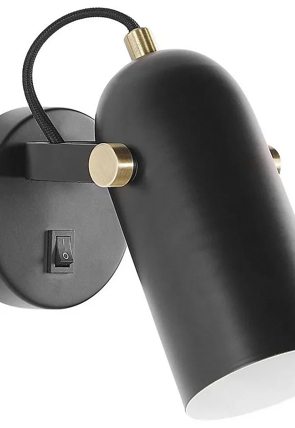 Jättefin Lampa som passar bra vid många olika tillfällen.
