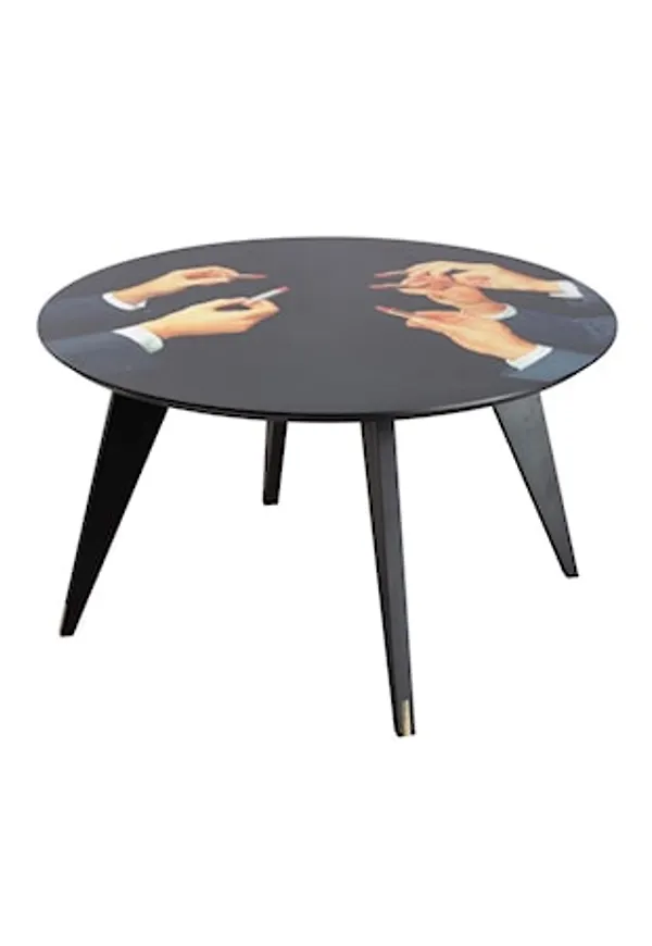 Superfin soffbord i svart från Seletti.