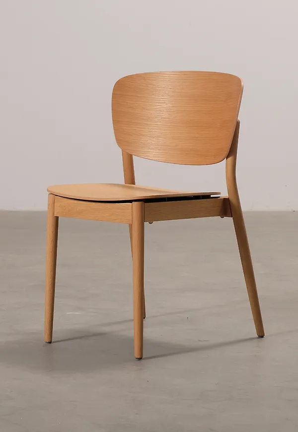 Fantastiskt fin stol 2025 från TON.