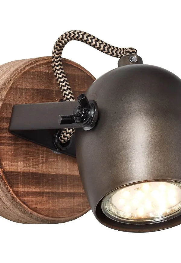 Jättefin Lampa som passar bra vid många olika tillfällen.