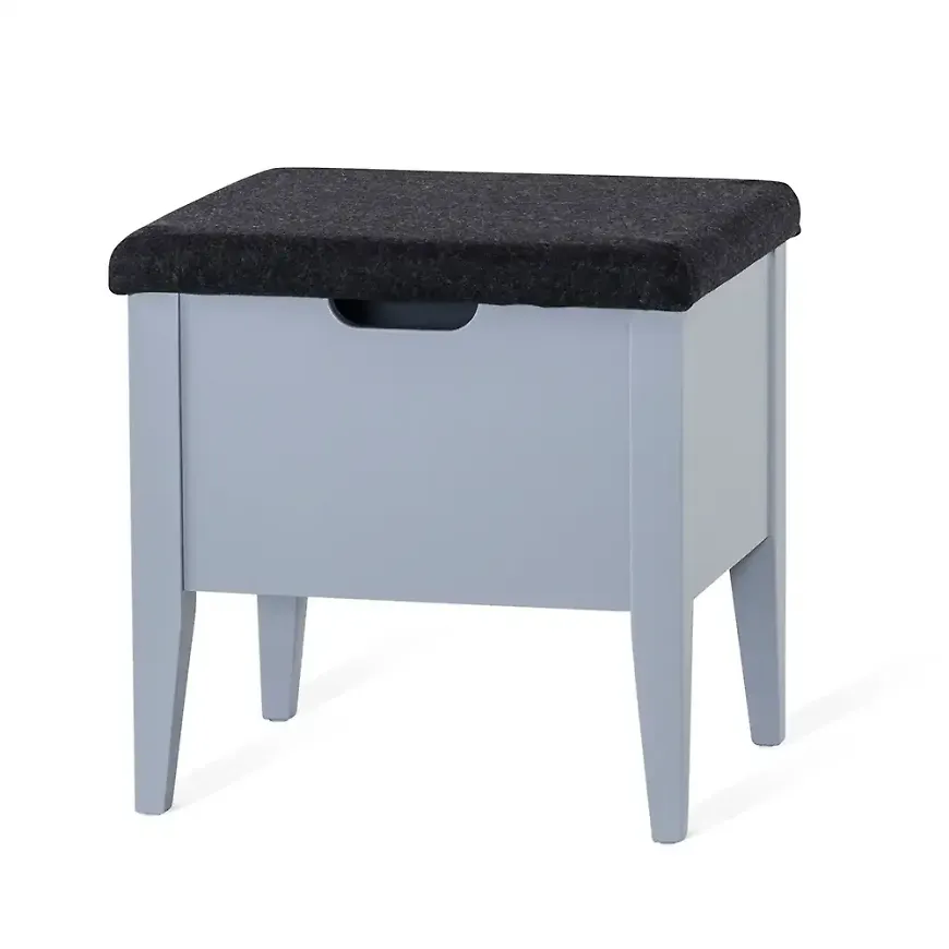 Grå Torkelson-bänk i fantastiskt snygg modell.