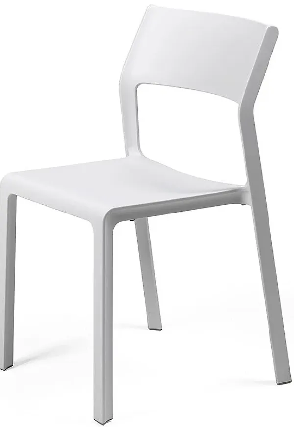 Smickrande vit stol 2025 från Brafab.