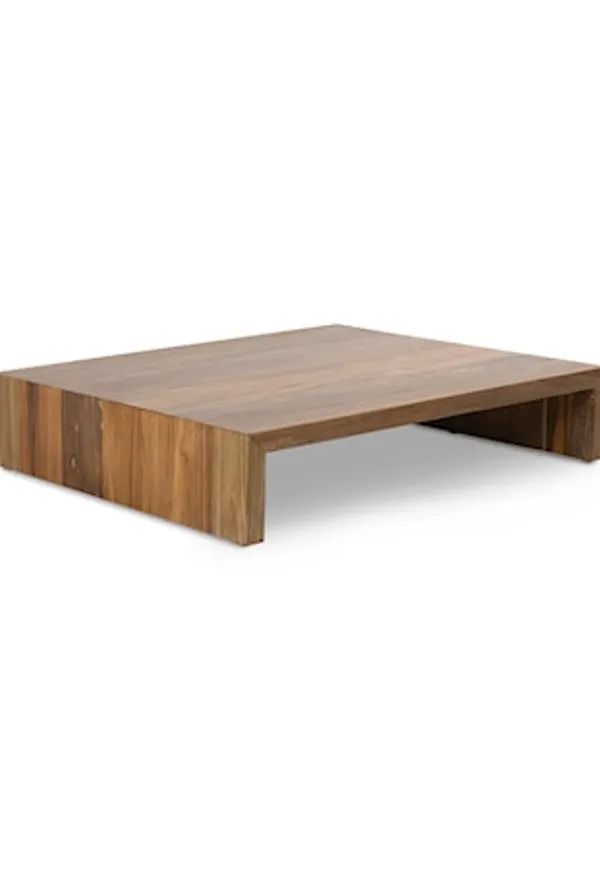 Härlig brun bord i teak från HKliving.