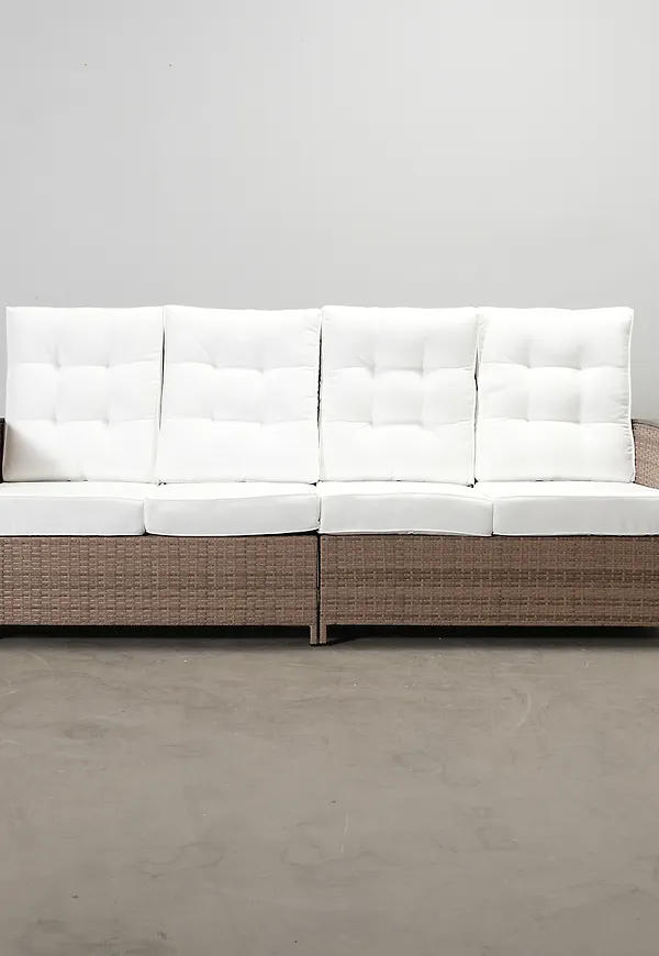 Klassisk Soffa som passar bra vid många olika tillfällen.