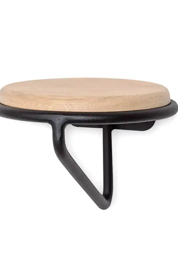 Torkelson förvaringsmöbel i ek som passar perfekt till sommaren 2025!