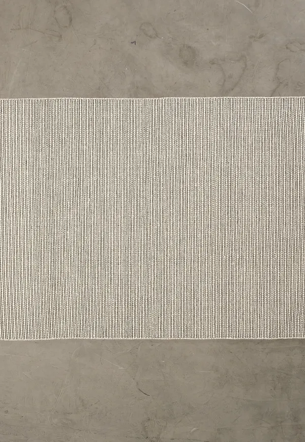 Härlig Matta som passar bra vid många olika tillfällen.