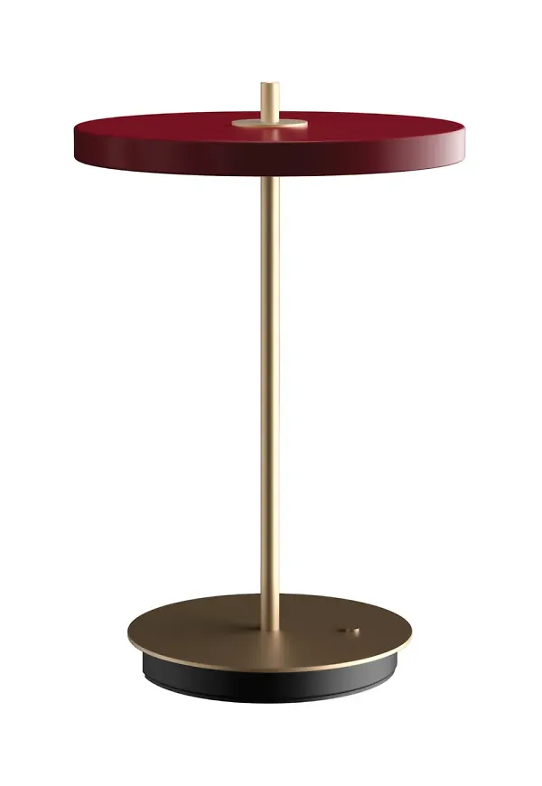Elegant röd lampa 2025 från UMAGE.