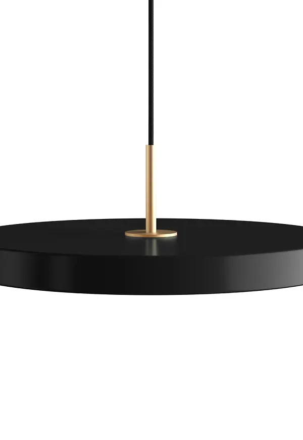 Otroligt fin taklampa i svart från UMAGE.