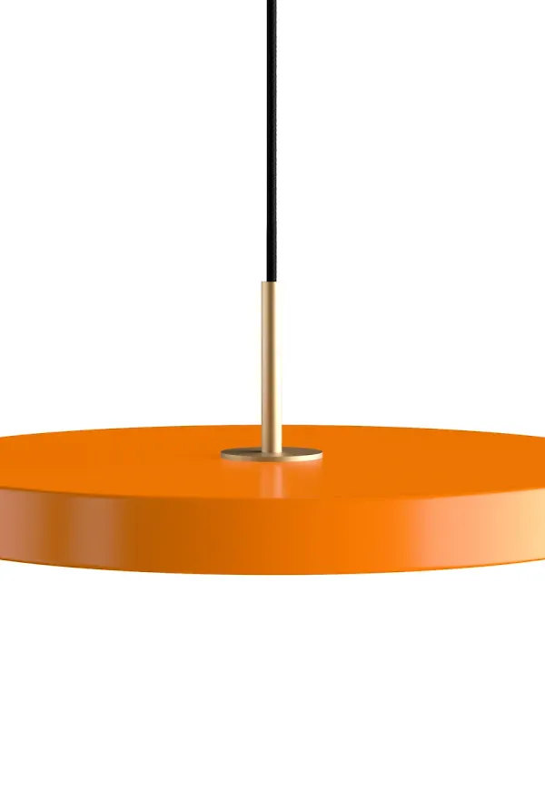 Klassisk Lampa som passar bra vid många olika tillfällen.