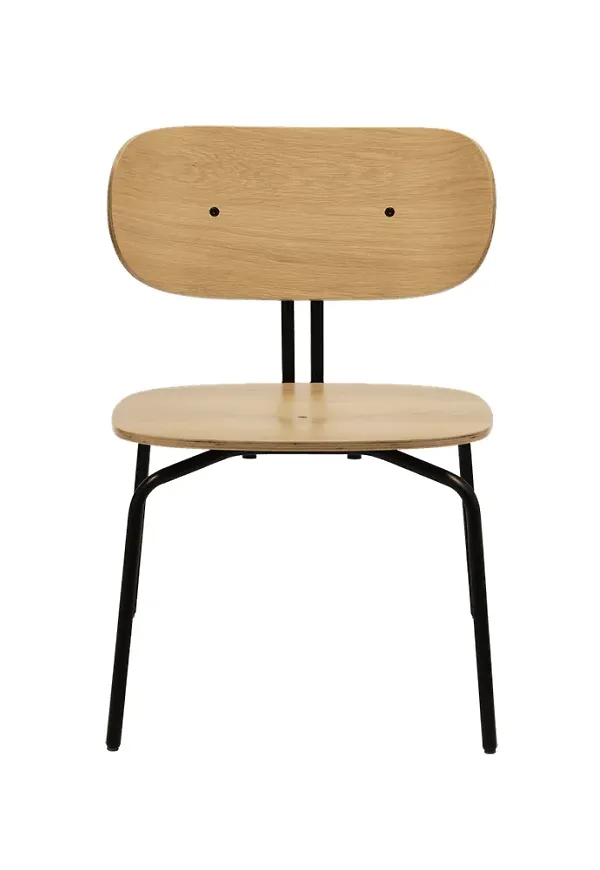 Riktigt snygg fåtölj i svart från UMAGE.