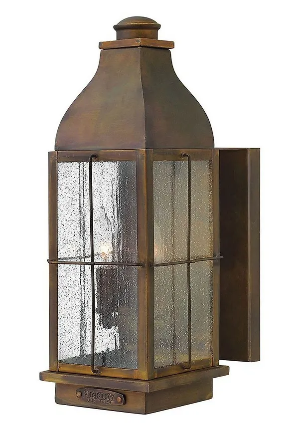 Modern Lampa som passar bra vid många olika tillfällen.