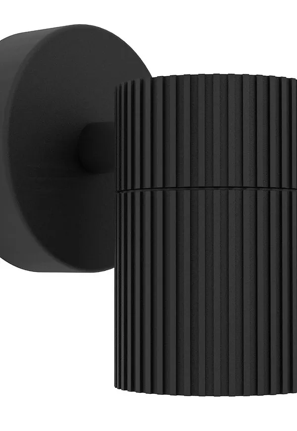 Jättesnygg utomhuslampa i svart färg gjord i aluminium.