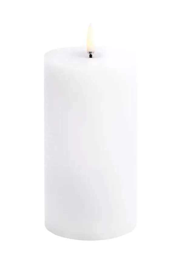 Vit Uyuni Lighting-blockljus i skön modell.