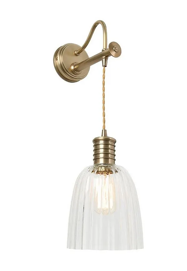 Fin Lampa som passar bra vid många olika tillfällen.