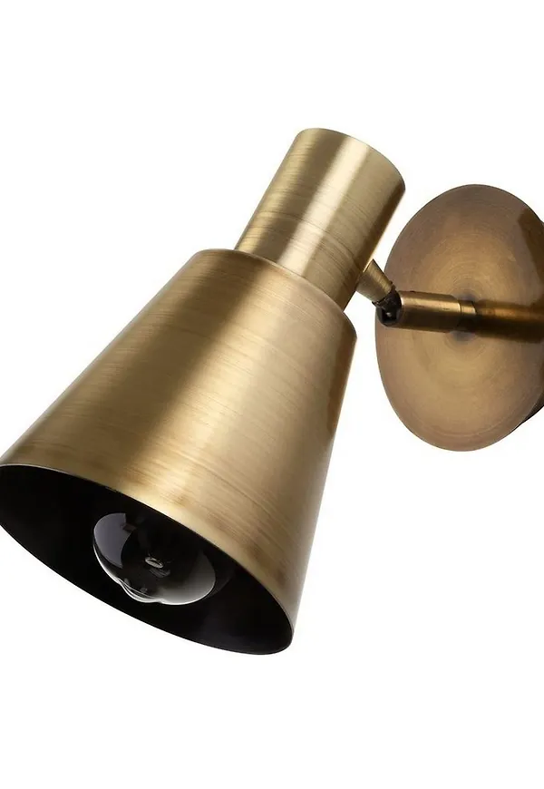 Riktigt fin Lampa som passar bra vid många olika tillfällen.
