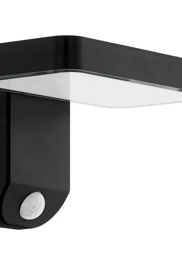 Svart Eglo-lampa i moderiktig modell.