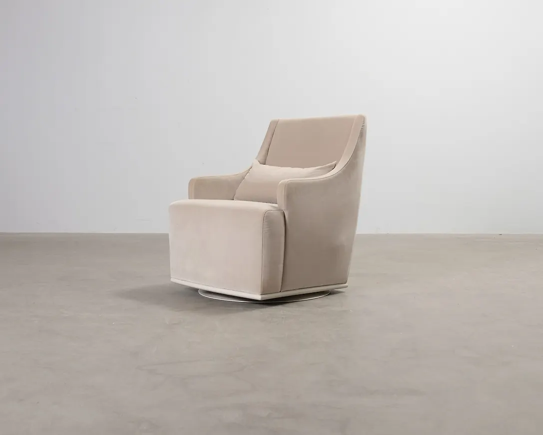 Snygg beige fåtölj 2025 från Valanti.