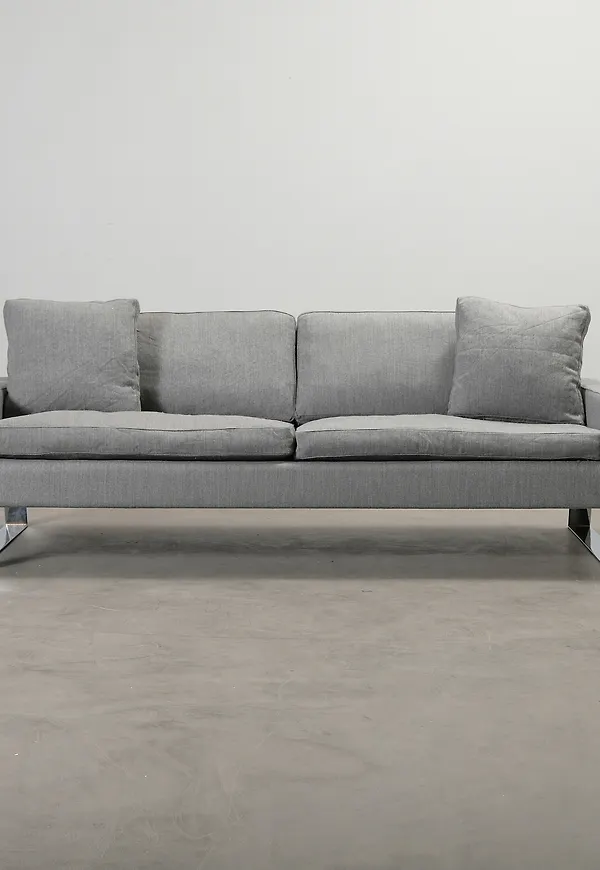 Smickrande soffa 2025 från Valanti.