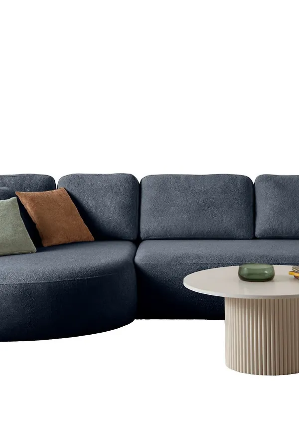Moderiktig Soffa som passar bra vid många olika tillfällen.