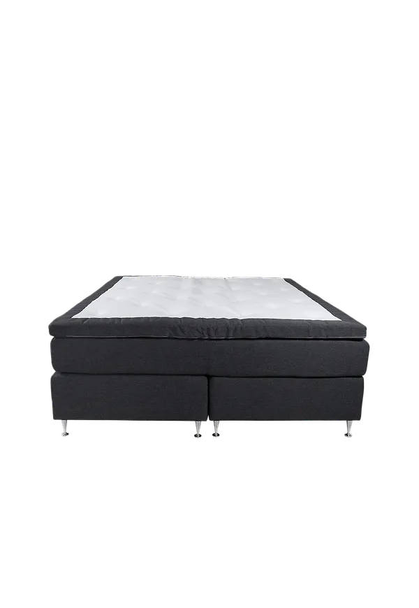 Klassisk säng i aluminium från Venture Home.