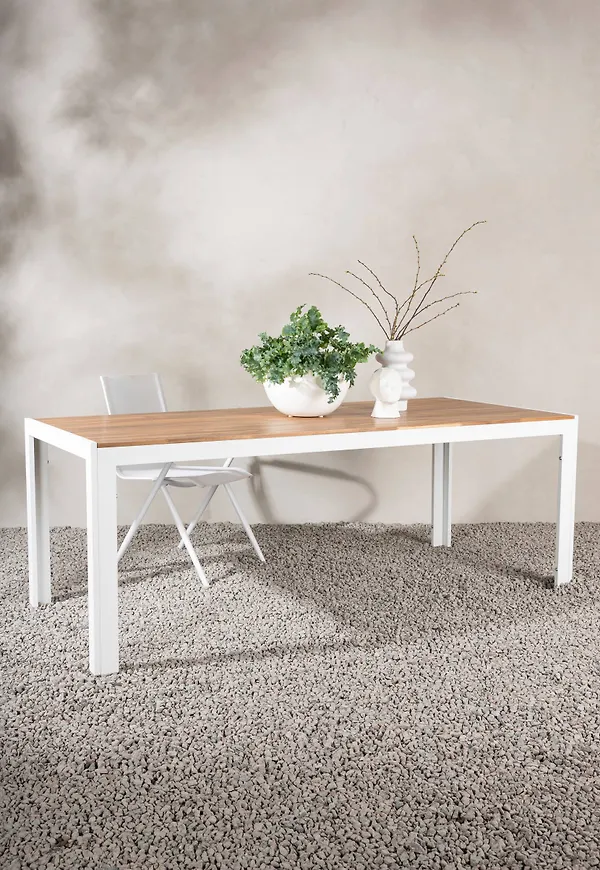 Söt bord 2025 från Venture Home.