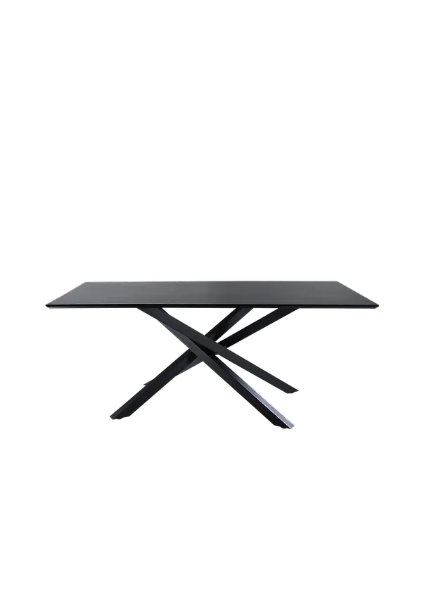 Komfortabel svart bord 2025 från Venture Home.