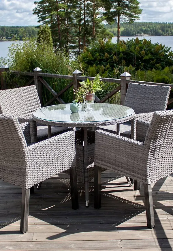 Grå Venture Home-aluminiumbord i supersnygg modell.