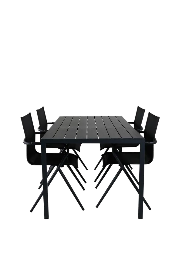 Moderiktig bord som passar bra vid många olika tillfällen.