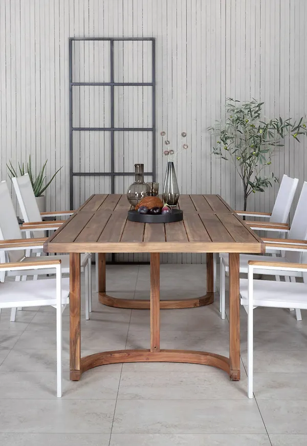 Supersnygg stol 2025 från Venture Home.