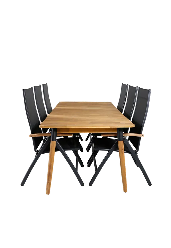 Klassisk Stol som passar bra vid många olika tillfällen.