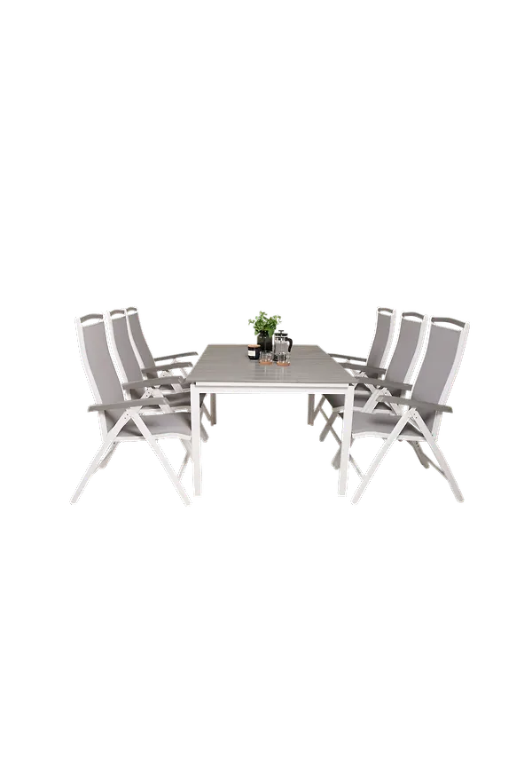 Stilriktig bord som passar bra vid många olika tillfällen.