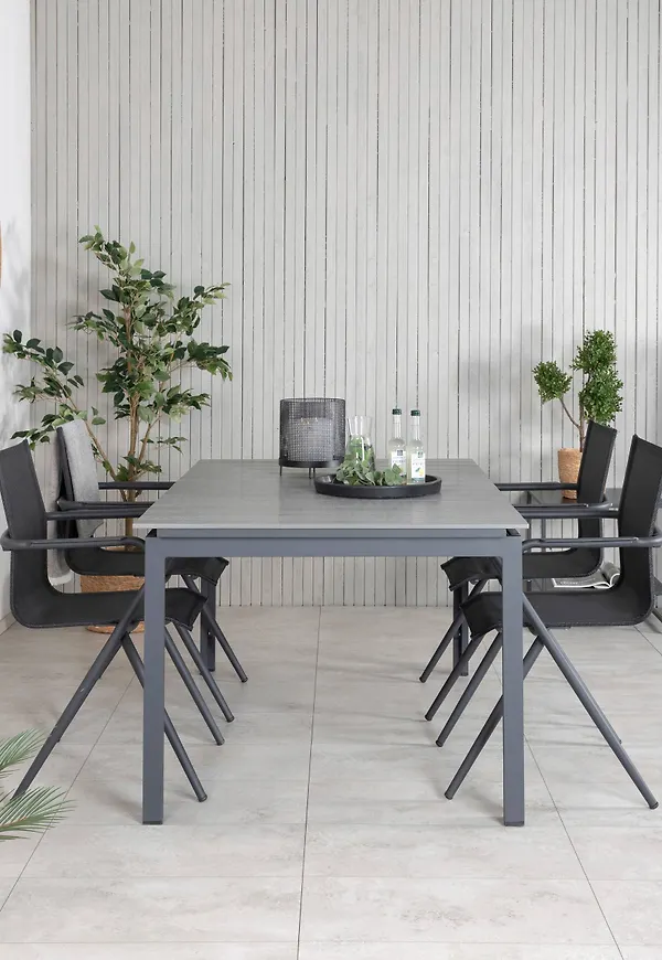 Smickrande aluminiumstol 2025 från Venture Home.