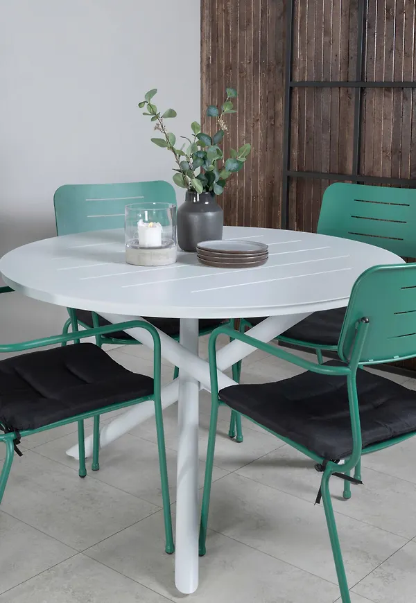 Otroligt fin aluminiummatstol 2025 från Venture Home.