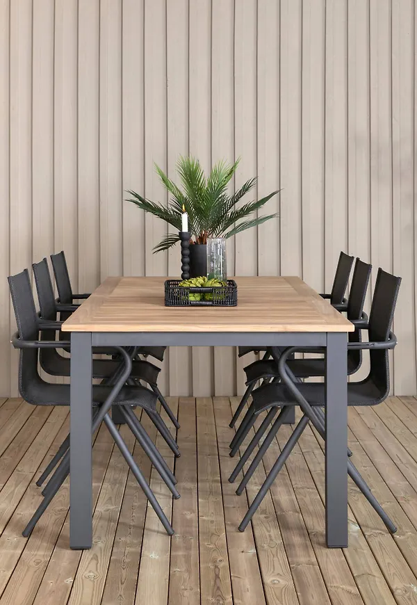 Komfortabel stol 2025 från Venture Home.