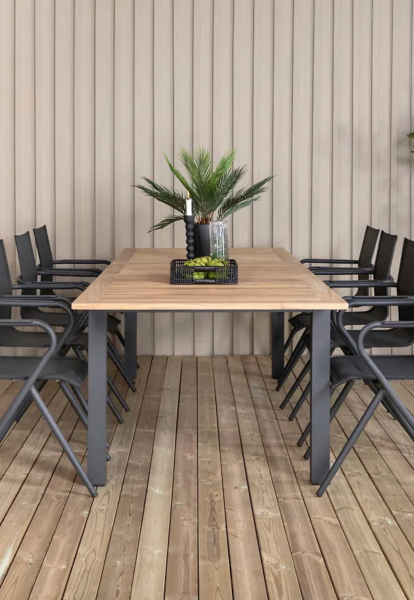 Riktigt trendig Stol som passar bra vid många olika tillfällen.