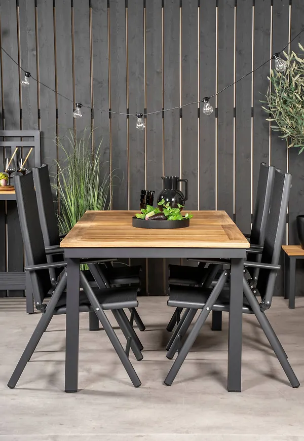 Venture Home teakbord som passar perfekt till sommaren 2025!