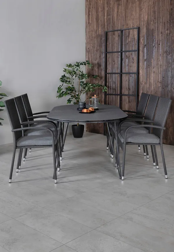 Otroligt fin matstol 2025 från Venture Home.