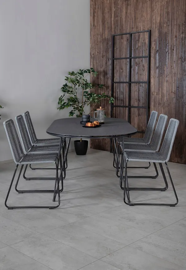 Ikonisk Stol som passar bra vid många olika tillfällen.