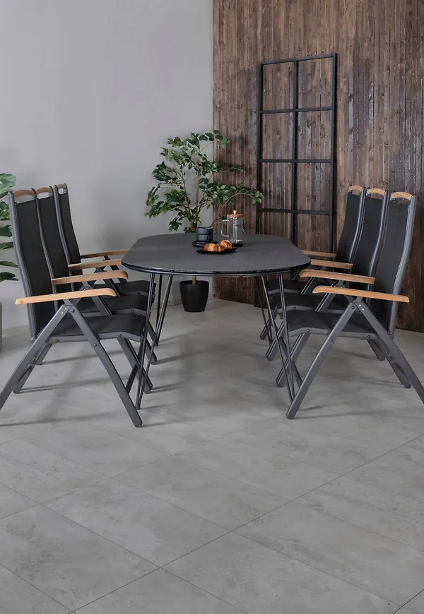 Komfortabel stol i aluminium från Venture Home.